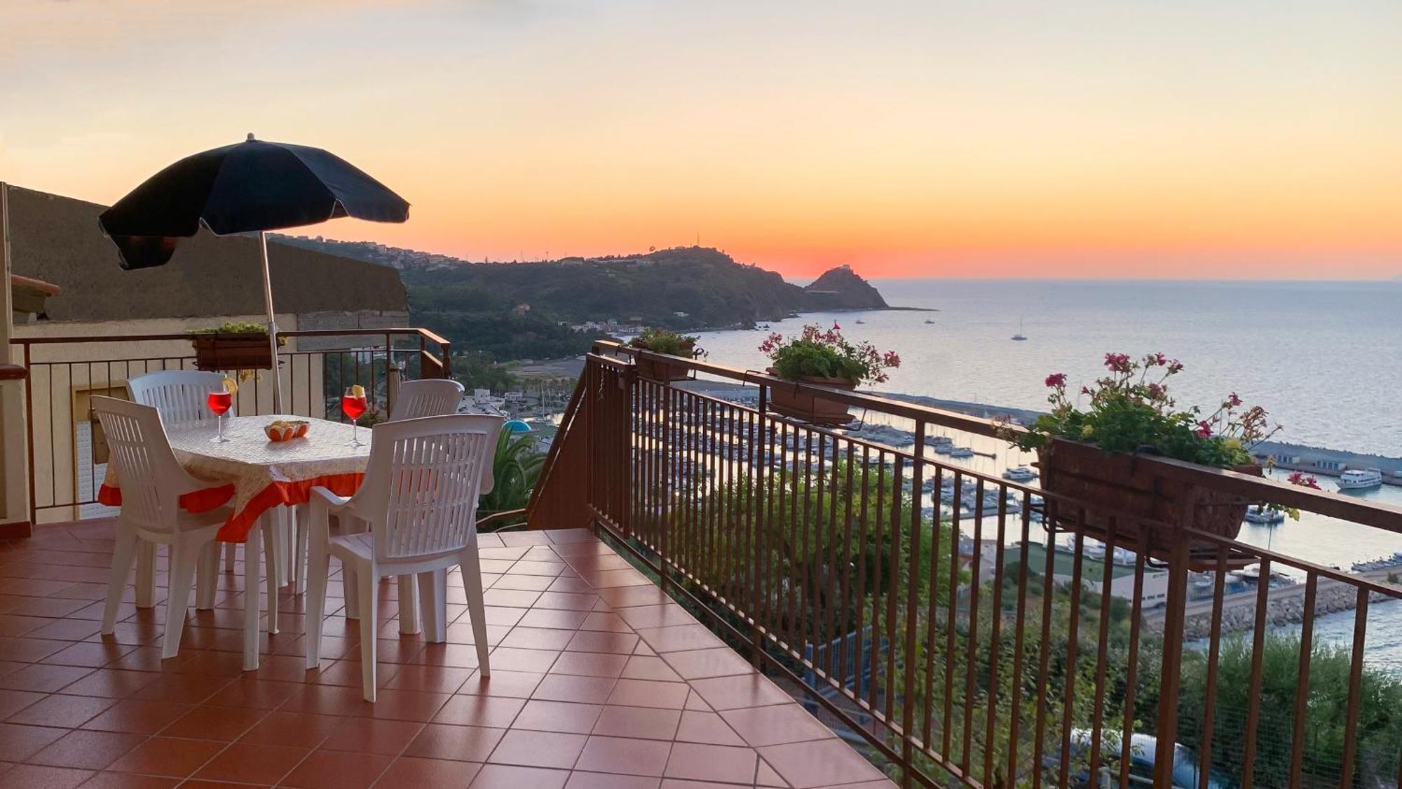 Vila Perla D'Orlando Capo dʼOrlando Exteriér fotografie
